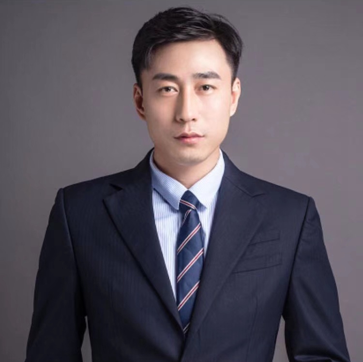 王梓轩 视觉与舞美负责人